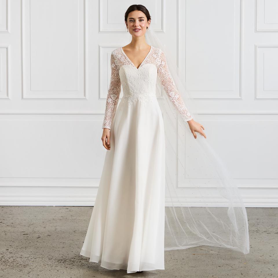 Robe de mariee de LILLY douce er fluide pour marriage