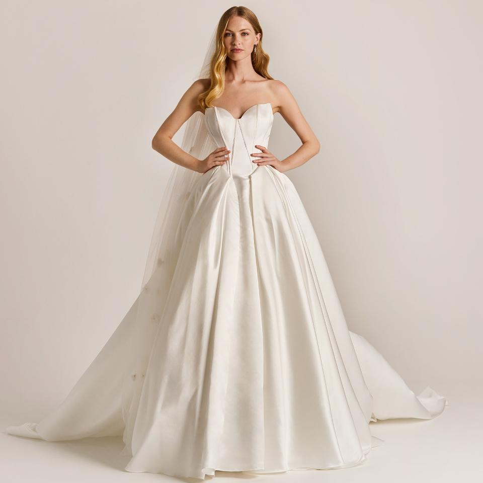 Clean Chic Satin Bridalgown with hidden pockets